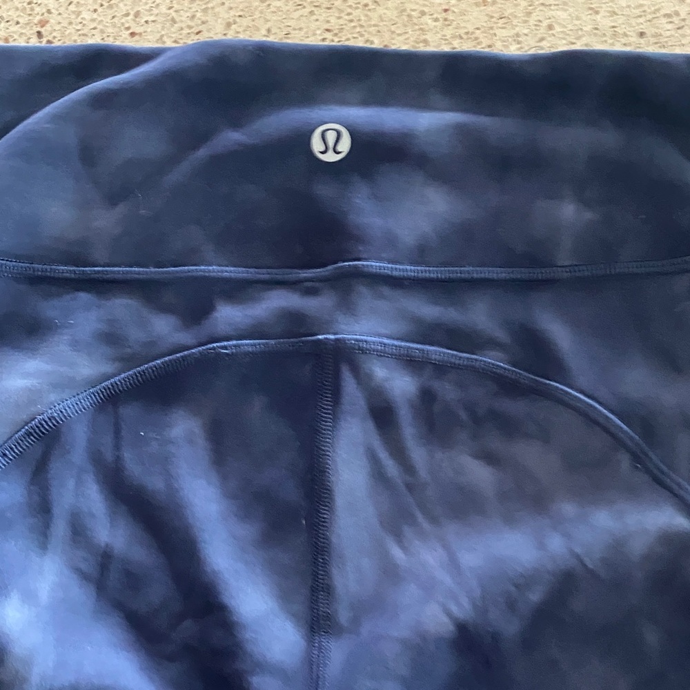 Lululemon Midnight Blue Activewear